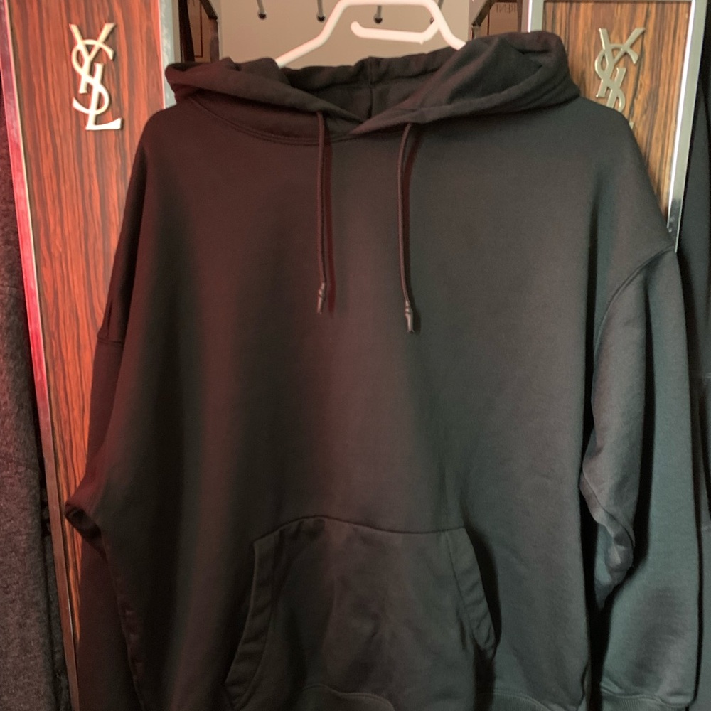 H&M Pullover Hoodie (Lux)